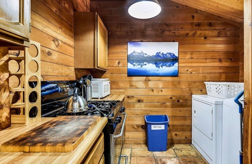 Cazadero House | Beautiful Forest Hideaway - Hot Tub, Trees, Views and Privacy