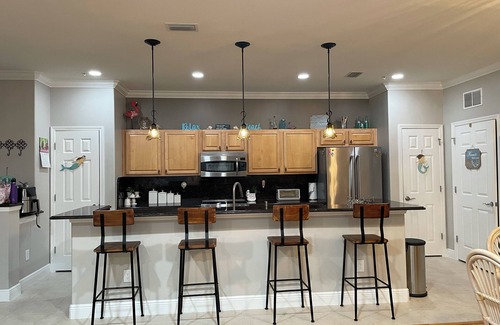 Majestic Palms Condo | Beautiful Fort Myers condo close to the beach! Turnkey with all amenities!