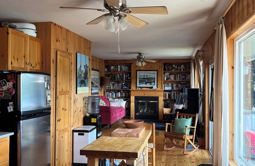 Catchacoma Cottage | Beautiful, four bedroom cottage right on the lake. Great swimming. Easy access.