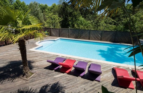 La Bastide-Clairence House | Beautiful typical Basque apartment in residence with swimming pool