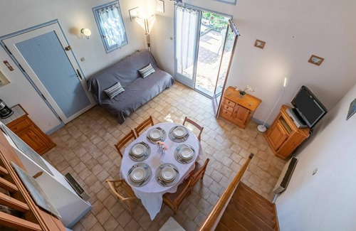 Meschers-sur-Gironde House | Beautiful villa for 5 people with WIFI, TV, terrace, pets allowed and parking