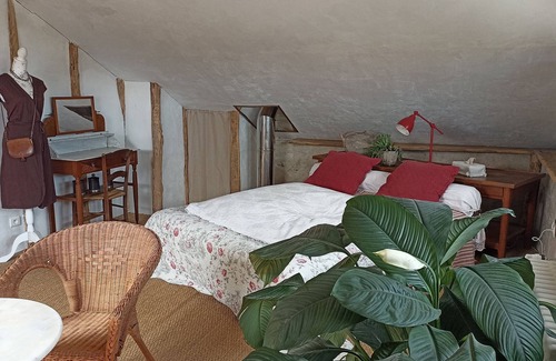 Montjoie-en-Couserans Bed & Breakfast | Beautiful spacious room at Clos Goutilles In the heart of the Ariège nature park