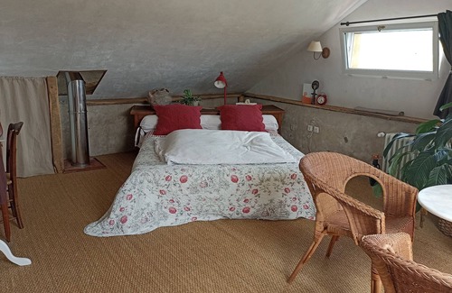 Montjoie-en-Couserans Bed & Breakfast | Beautiful spacious room at Clos Goutilles In the heart of the Ariège nature park