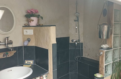 Montjoie-en-Couserans Bed & Breakfast | Beautiful spacious room at Clos Goutilles In the heart of the Ariège nature park