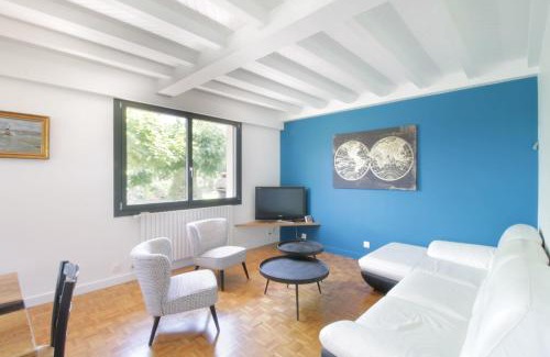 Saint-Alban-de-Montbel Villa | Beautiful villa on the slopes of Lake Aiguebelette!