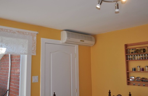 LaSalle Apartment | Beautiful fully equipped 2 bedroom apartment
