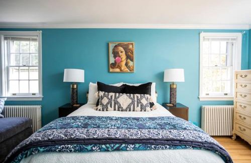 Bausman House | Beautiful fully-furnished Colonial in Millersville