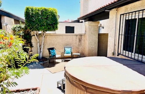 Vista Del Valle House | Beautiful Fully Remodeled 2bdrm/2ba Townhouse, Private Jacuzzi, 2 min to YRMC