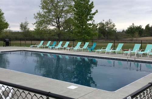 Glenn Haven Shores House | Beautiful Fully-Renovated 8 Bedrooms On 10 Acres/7600sqft Estate
