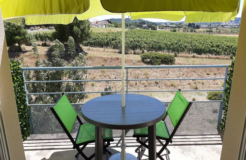 Berriac Apartment | Beautiful furnished and equipped apartment 5 minutes from Carcassonne