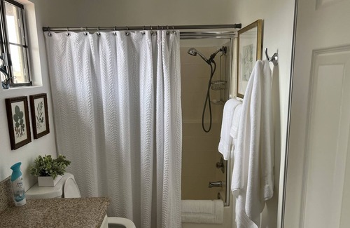 Temecula House | Beautiful furnished pool home in Murrieta CA