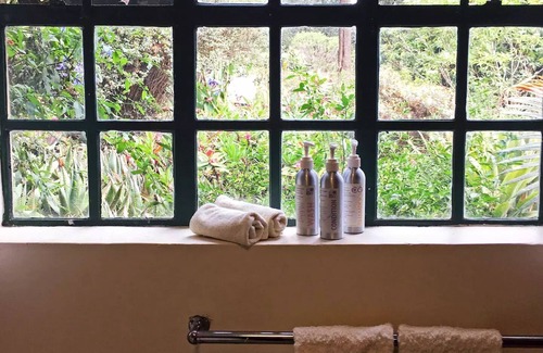 Karen Apartment | Beautiful Garden Apartment - access to private gazebo and garden