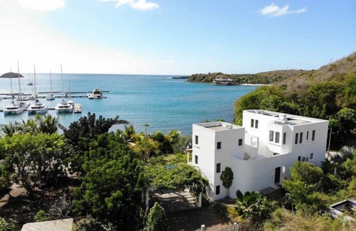 Calvigny Apartment | Beautiful garden studio apartment Egmont