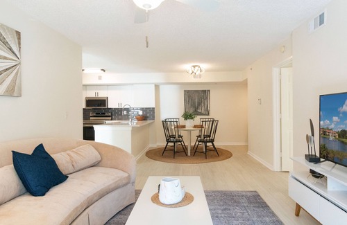 Naples Condo | Beautiful Gated Community, 4 Miles From Naples Pier/5th Avenue