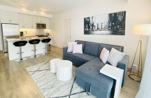 Innisfil Condo | Beautiful gateway @ Friday Harbour resort