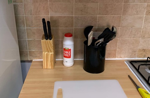 Newcastle-upon-Tyne Apartment | Beautiful 3 bedrooms fully furnished kitchen and free parking apartment