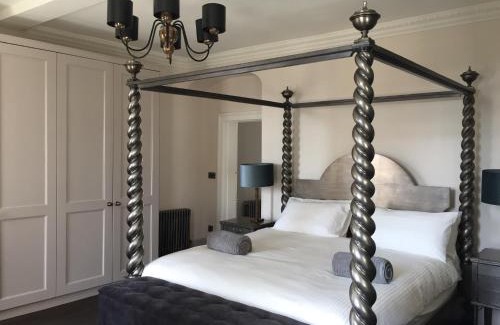 Blandford Saint Mary House | Beautiful Georgian House located in Blandford