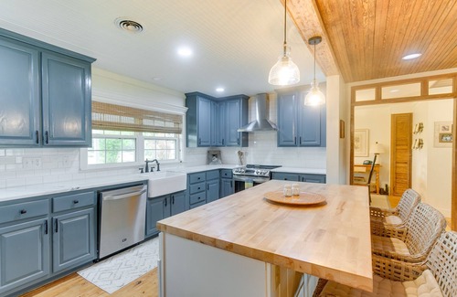 Lenox House | Beautiful Georgia Farmhouse Rental w/Patio