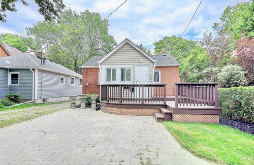 Long Branch House | BEAUTIFUL Get away! NEAR THE LAKE. Fast wifi, PRKN