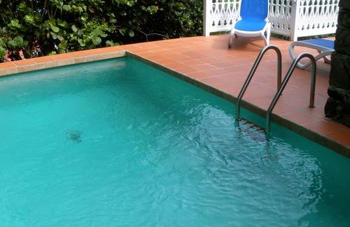 Windward Side Cottage | Beautiful Gingerbread Cottage - Spectacular View & Pool