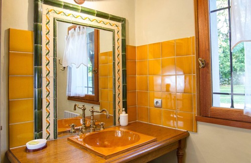 Caylus House | Beautiful gîte with large grounds and swimming pool