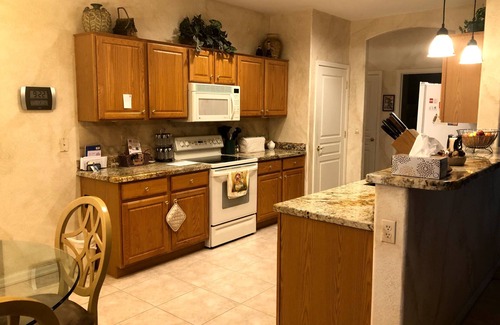 Springfield Lakes House | Beautiful Golf Course View Home in Gated Community