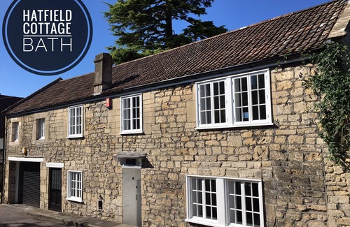 Bath Cottage | Beautiful Grade II Period Cottage in Bath with 3 beds sleeps 6