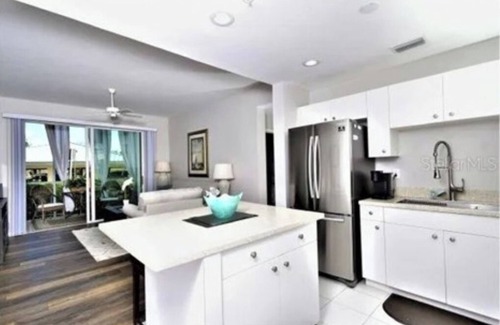 Burnt Store Marina Condo | Beautiful Ground Floor 2 bedroom 2 bathroom condo with walkout lanai.
