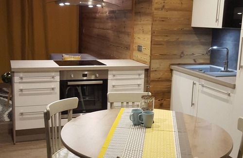 Les Esserts Apartment | Beautiful ground floor ski in/out apartment. 2 mins from lift