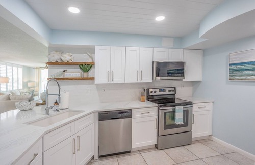 St. Petersburg Condo | Beautiful ground floor condo - Stunning water views