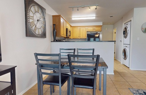 New Braunfels Condo | Beautiful Guadalupe River hideaway! WW E101 *Free Tubes with Rental*