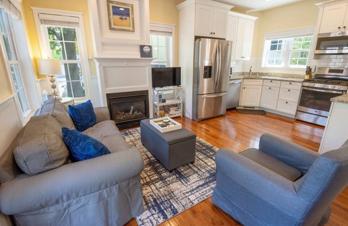 Michigan City House | Beautiful Guest House in Beachwalk Resort Perfect for Small Families
