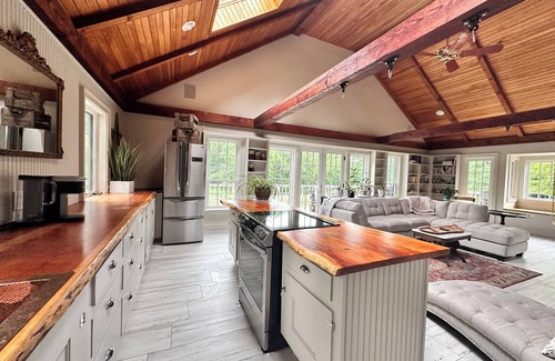 South Berwick House | Beautiful Guest House Nestled in Picturesque South Berwick