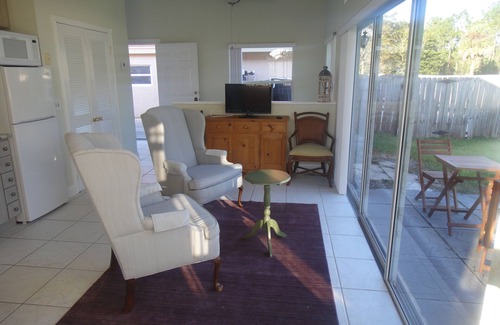 Loxahatchee Cottage | Beautiful guest house on horse farm Wellington Equestrian Festival