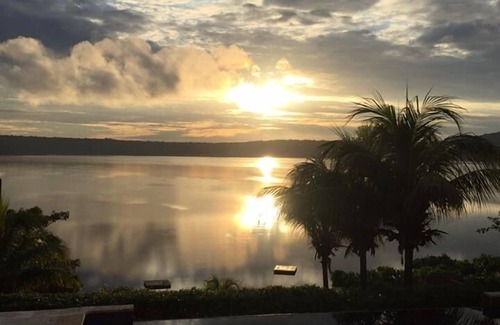 Catarina House | Beautiful Guest House right on the Laguna de Apoyo!