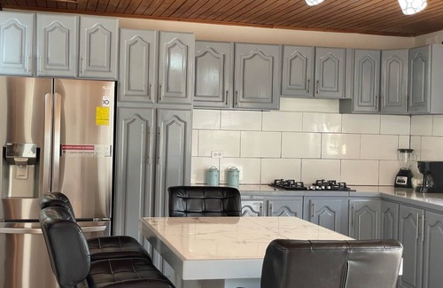 Oranjestad Villa | Beautiful Guesthouse 6 beds and 6 baths 8 min drive from the beach!