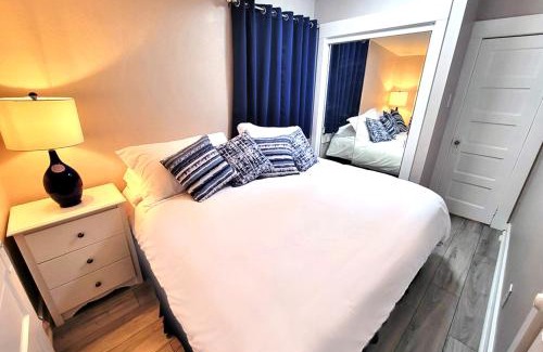 Bluff Heights Apartment | Beautiful Guesthouse, Sleeps 4 - Kitchen, Private Laundry, AC, Parking, 65' TV, Close to Stores, Restaurants & Beach