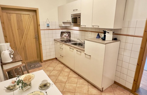 Altharlingersiel Apartment | Beautiful Gulfhof: 45sqm apartment Buurnstuuv 3 persons, garden & terrace