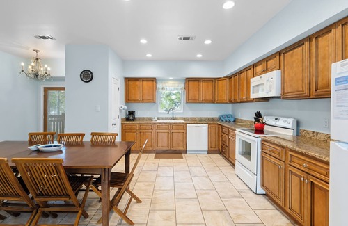 Audubon Place House | Beautiful Gulf Front home in Gated Community - 5 Bedrooms - Pet Friendly