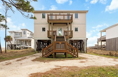 Audubon Place House | Beautiful Gulf Front home in Gated Community - 5 Bedrooms - Pet Friendly