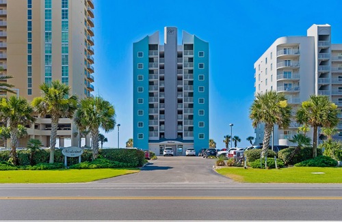 Gulf Shores Condo | Beautiful Gulf shores vacation suite with pool & central AC
