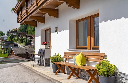Hippach Apartment | Beautiful holiday home with views of the Alps