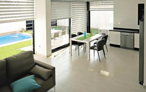 San Pedro del Pinatar House | Beautiful Home In San Pedro Del Pinatar - Ebc295