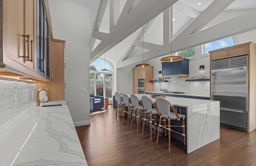 Fifth Ward House | Beautiful Harbor View 4-Bedroom Home/Inground Pool