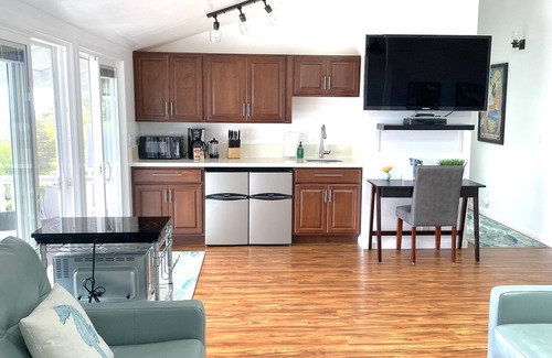 Kailua-Kona Apartment | Beautiful Hawaiian Paradise Studio with stunning coastal views