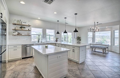 Hemet House | Beautiful Hemet Home: Large Patio & Mtn Views!