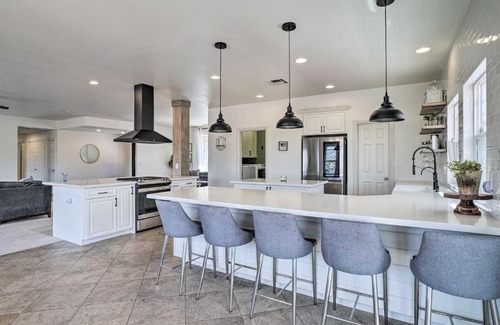 Hemet House | Beautiful Hemet Home Large Patio and Mtn Views!