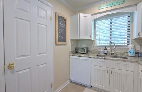 Folly Field House | Beautiful Hilton Head Island Oasis - Resort 2 BDR