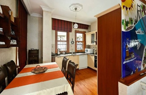Arnavutkoy House | Beautiful Historic 3BD Townhouse + Sea Views! #128