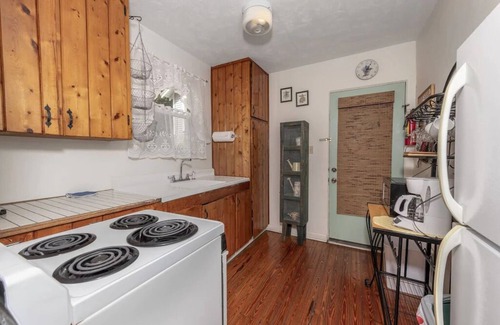 Mount Dora Cottage | Beautiful Historic Cottage, The Garden
